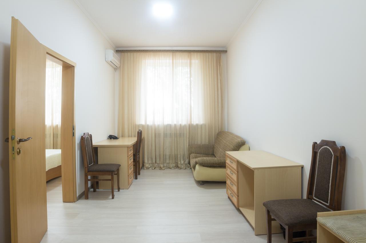 Hotel Alma Ata Zhosaly Екстер'єр фото